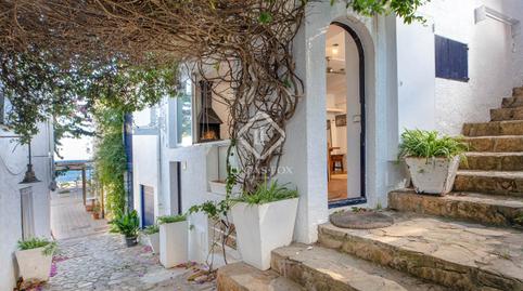 17691080396972724738218