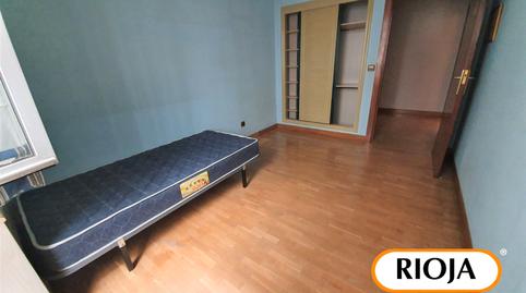 17692671346974dfbe8ea2a