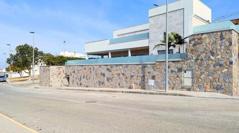 17692746566974fd201fc4b