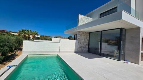 17692803676975136f9a8cf