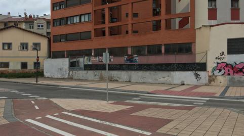 17692883196975327f14650