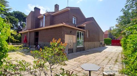 17700387866980a602bd595