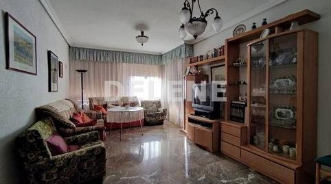 17700559756980e927bd727