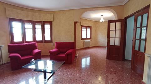 17700579636980f0ebb5963