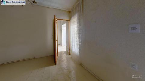 17700581056980f1797e0b2