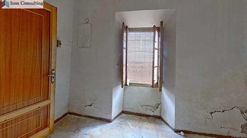 17700581066980f17acb663