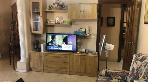 17700588106980f43a4c895