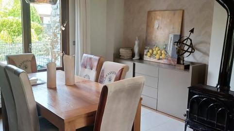 1770063449698106593668a