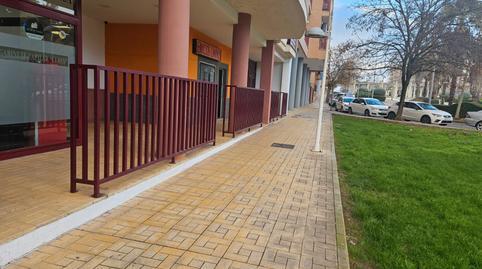 1770074355698130f377fa5