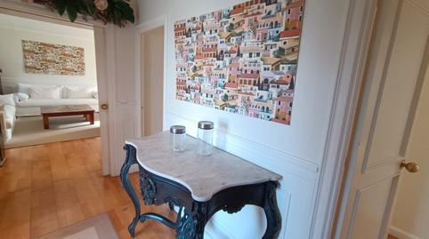 1770135748698220c4df177