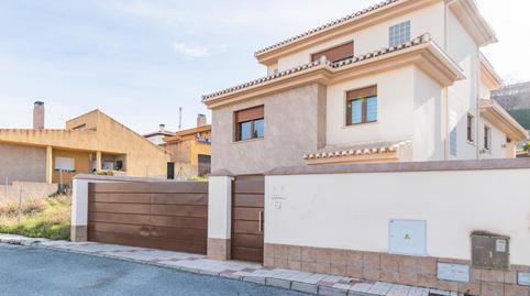 1770150353698259d1426eb