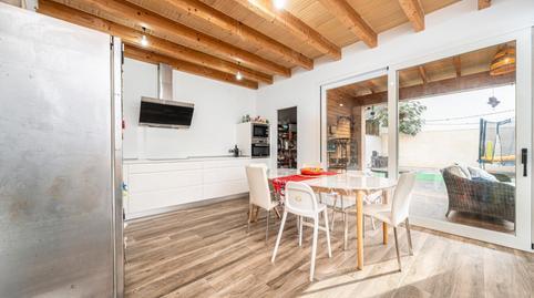 1770217636698360a405412