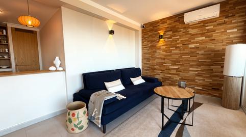 1770218418698363b2086f3