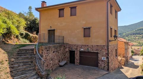 17702434636983c58719760