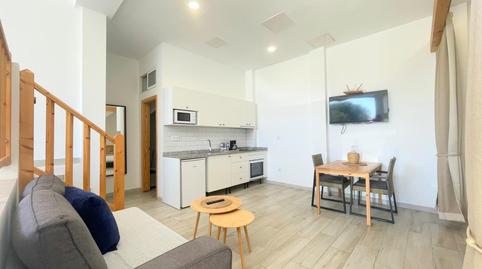 17703012566984a748b813f