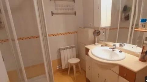 17703153336984de45b2a31