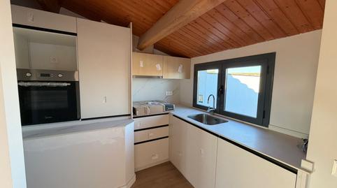 17703304236985193752c18