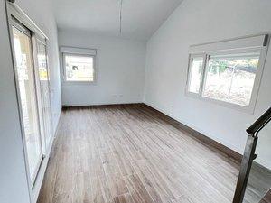 1770333879698526b7a8ad3