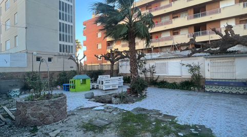 17703862136985f32573de6