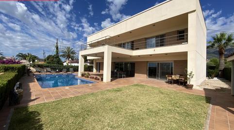 17703866756985f4f37146d