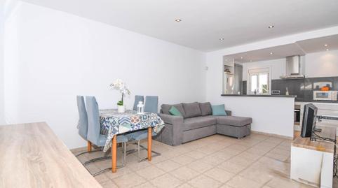 17703883916985fba7a8207