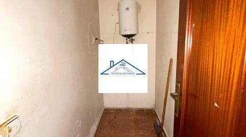 1770395576698617b8c8403