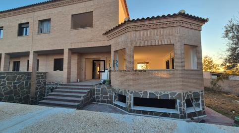 1770398146698621c2b4605