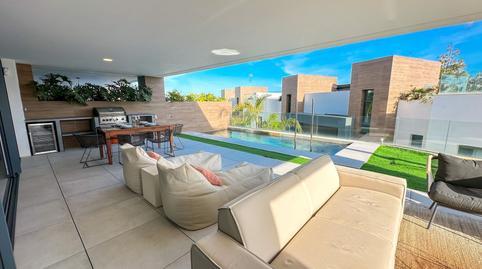 1770456046698703ee96f10