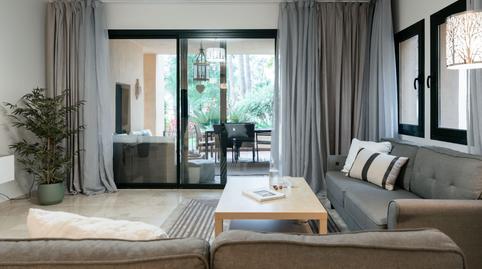 17704563256987050502a19